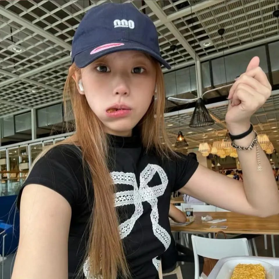 中学 海报